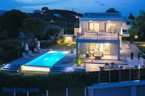Villa Nick Art - Image 1