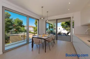 Apartment STINA in a Villa by the Sea - Image 1