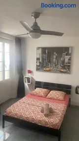 Le Suffren, studio classé ventilé ,wifi, à 100 m de la plage - Image 2