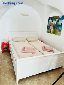 Apartment at the Golden Ram - Image 2