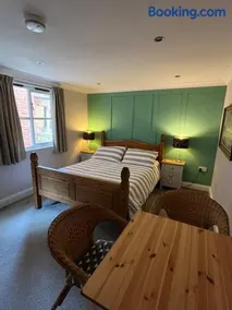 Mays Cottage Bed and Breakfast - Image 3