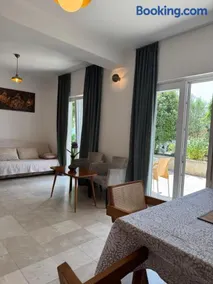 Private studio apartment with a garden and a terrace - Image 1
