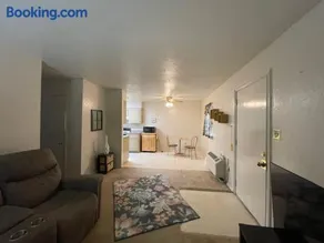 One BR Comfort Awaits Near Ft Sill - Image 4