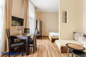 Functional and Comfortable Very Berry Studios in Poznań by Noclegi Renters - Image 5