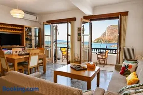Matroni's House - Seafront Getaway in Monemvasia - Image 2