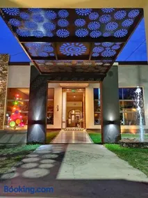 Hostal Del Sol - Image 1