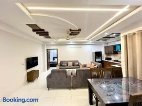 2Bedrooms Halls and Kitchen Entire Flat Main ISB - Image 2