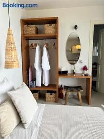 Lorraine's Boutique Suites - Image 3