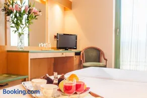 Hotel Miralago - Image 1