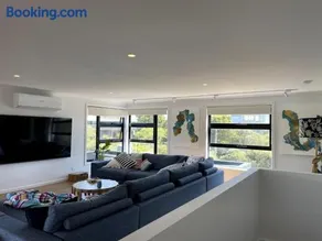 The Superior Holiday Home - Image 3