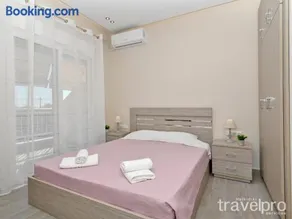 Sabbia Apartments Seafront by RentalsPro Services - Nea Moudania Halkidiki - Image 1