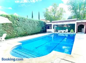 Villa Flores - Image 1