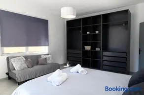 Grey family and friends apartment - Image 5
