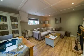 Weaver's Cottage - Image 4