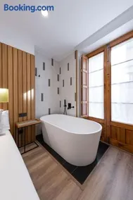 Precioso loft con bañera de isla - Image 3