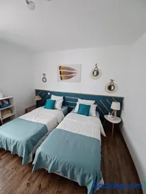 maison cosy climatisée avec piscine et jardin - Image 2