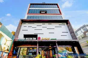 Super Townhouse Oak Mahadevapura Opposite Phoenix Mall Formerly Grand Wilton Inn - Image 1