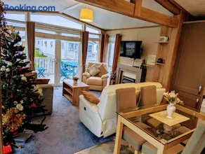 2Bedroom Comfy & Cosy family loving Home - Image 4