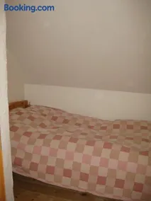 Stuga i skogsbryn - Image 4