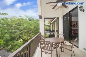 Impressively designed and decorated 3rd-floor space overlooking pool in Coco - Image 1