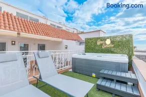 Private Jacuzzi with sea view and pool - Image 2
