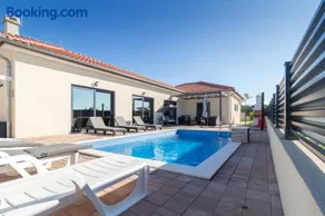 Villa Manuela with heated pool 400 meters from the sea - by TA Leut Agency - Image 2