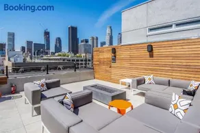 Fashion Loft 2 bedroom Downtown - Image 1