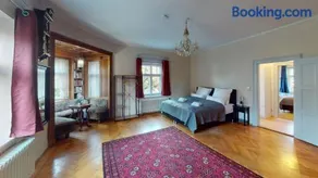 CROWN LIVING Villa Schillerstraße Dornbirn - Historisches Wohnen, nostaltigsches Apartment, ideal für Feriengäste und Geschäftsreisende, Parkplatz, zentrumsnah, Self Check-in - Image 4