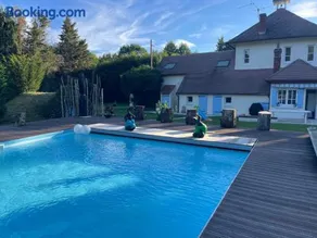 Agréable Propriété sur 10 ha avec piscine et tennis - Image 1