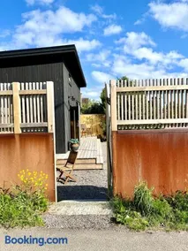 Neptuni Bed and Kitchen - Image 2