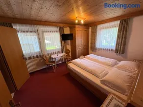 Bergsteiger-Zimmer Pension Obermair - Image 4