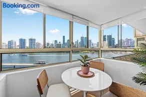 Sensational cliff-top waterfront - Image 1