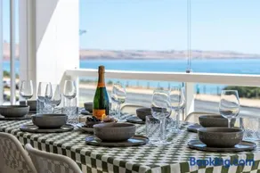 Reef House: Pool • Beachfront • Near Wineries - Image 1