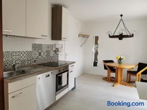 La Casa Suciu - Image 2