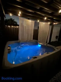 Welcome to Miami! JACUZZI SLEEPS 11 - Image 3