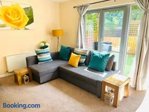 Cakemuir Detached House, 3 Bed, Free parking &Private Garden - Image 4