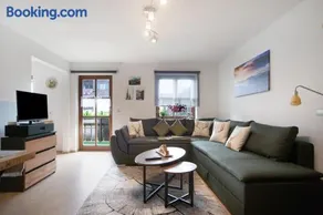 Reindler Modern Retreat - Image 3