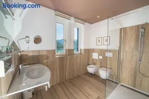Seeberg Garni Hotel - Image 3