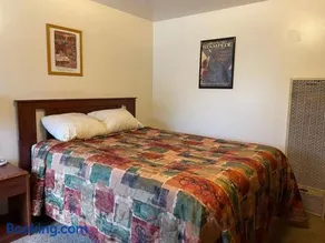 Wigwam Motel - Image 1