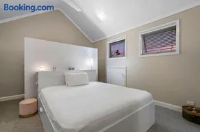 Fremantle Accommodation Villas Arundel St - Image 3