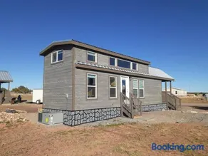 093 Star Gazing Tiny Home nr Grand Canyon South Rim Sleeps 8 - Image 3