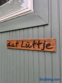 Tiny House dat Lüttje - Glamping im Bauwagen an der Elbe - Image 1
