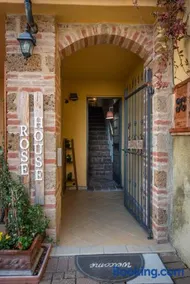 Rosè House - Image 5