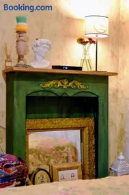 Sunny ap in the citycentre - Image 3