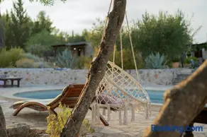 Spacious House with Private Pool in Stari Grad - Image 3