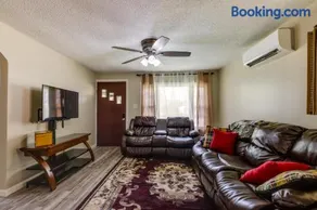 Pet-Friendly Ohio Escape w/ Deck & Community Dock! - Image 2