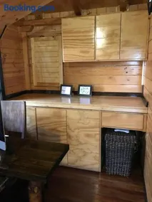 Acogedora cabaña de madera en la naturaleza para desconectarse - Image 3