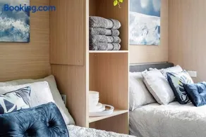 2 Private Double Bed In Sydney CBD Near Train UTS DarlingHar&ICC&C hinatown - ROOM ONLY - Image 2