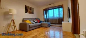 Riverside apartment - Image 4