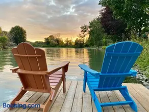 Creekside Cottage - kayak, SUP, fishing, game room, steps to the beach - Image 1